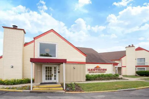 Hawthorn Suites by Wyndham Indianapolis North hotel hero