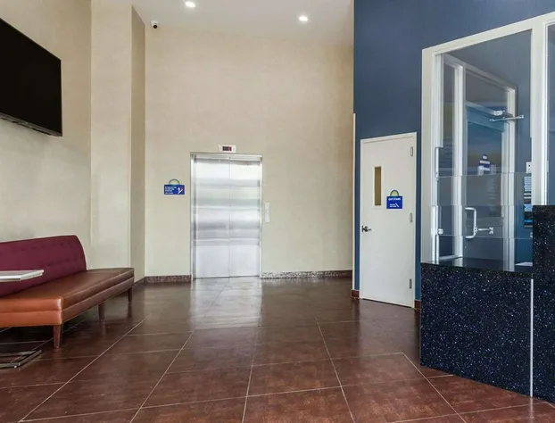 Days Inn by Wyndham Brooklyn Crown Heights hotel detail image 1