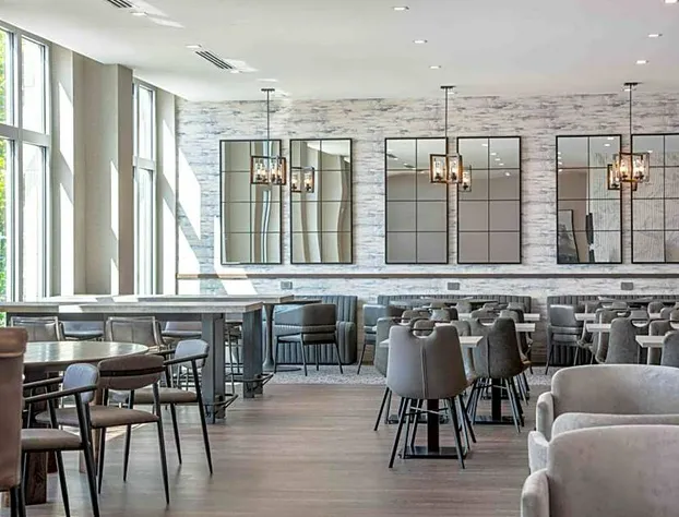 Homewood Suites by Hilton Boston Logan Airport Chelsea hotel detail image 3