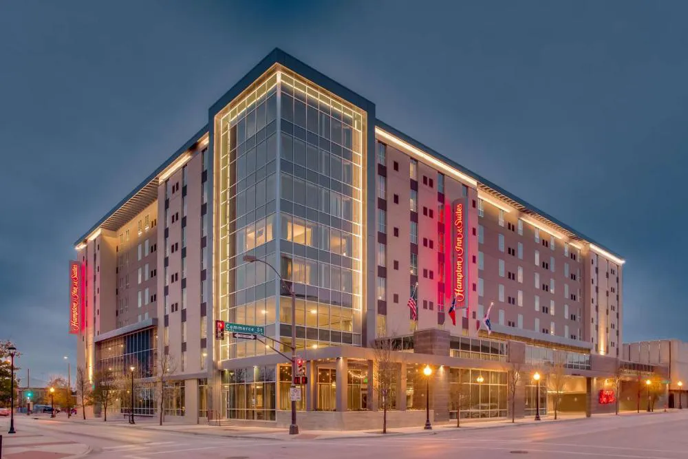 Hampton Inn & Suites Fort Worth Downtown hotel hero
