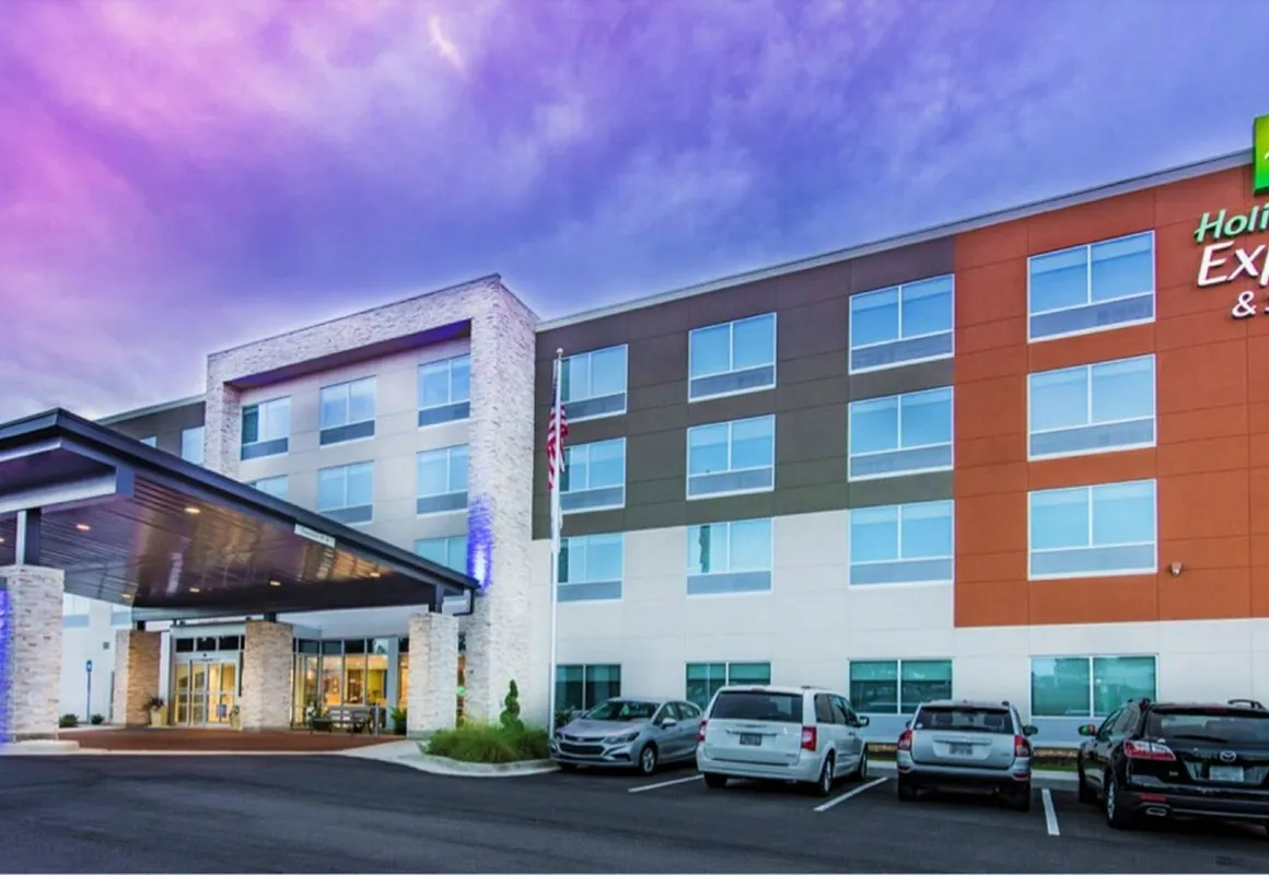 Holiday Inn Express & Suites Milledgeville by IHG hotel hero