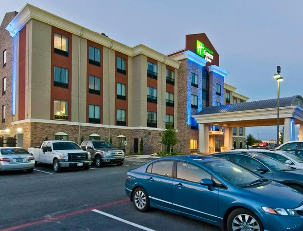 Holiday Inn Express & Suites San Antonio - Frost Bank Ctr hotel detail image 1