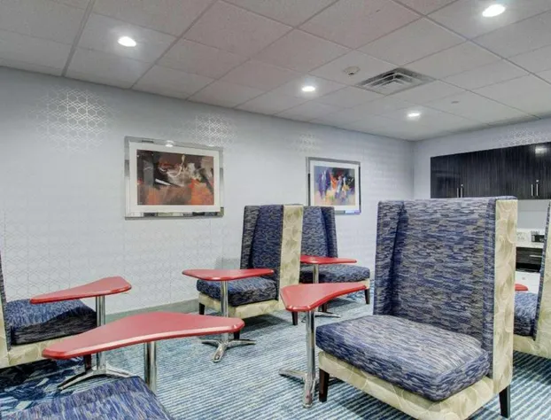 Hampton Inn & Suites Boston/Stoughton hotel detail image 4