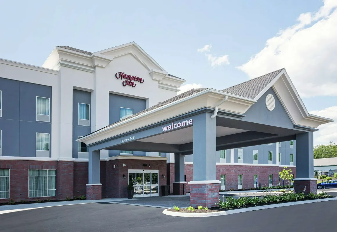 Hampton Inn Kennebunk Kennebunkport hotel hero