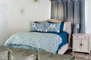 Anchor Inn & Suites hotel detail image 1