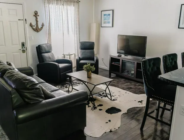 Anchor Inn & Suites hotel detail image 3