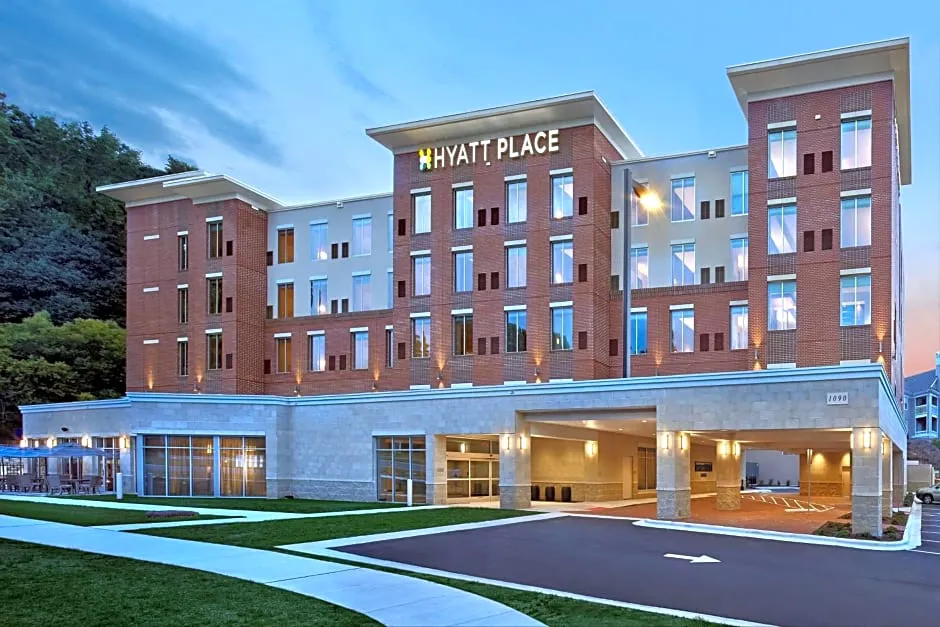 Hyatt Place Chapel Hill / Southern Village hotel hero