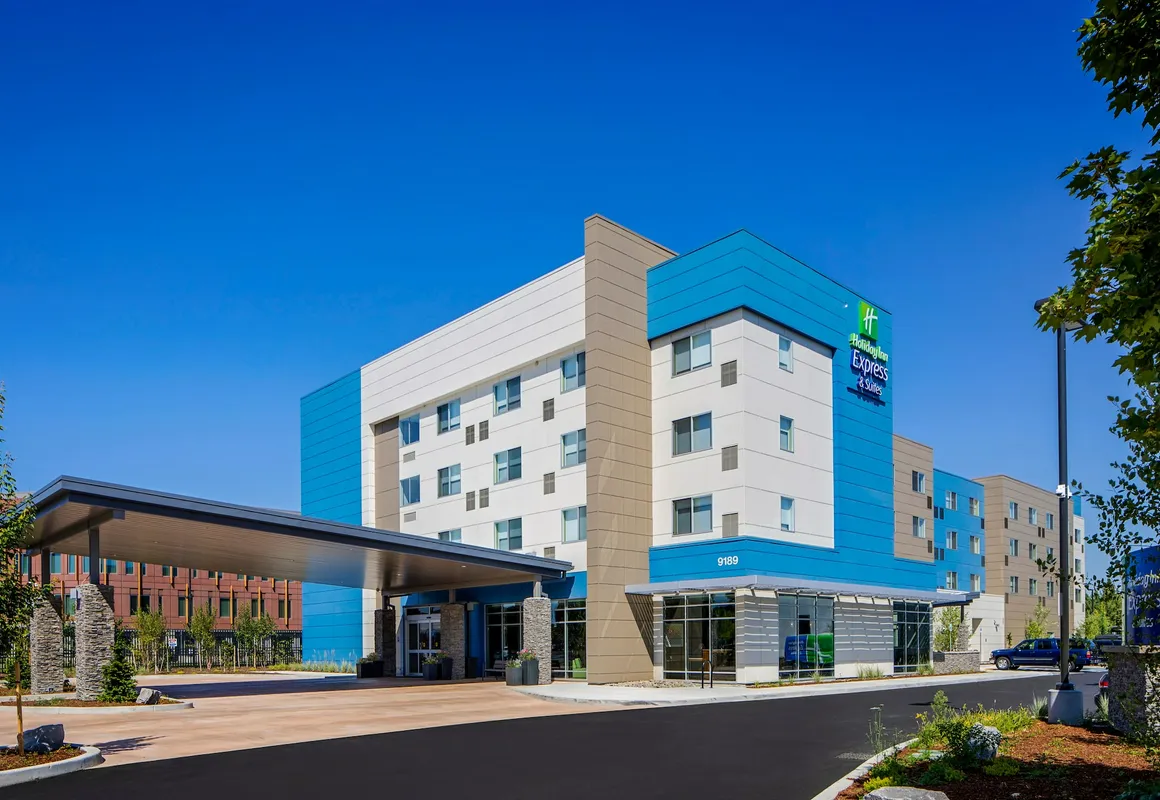 Holiday Inn Express & Suites Portland Airport - Cascade Stn by IHG hotel hero