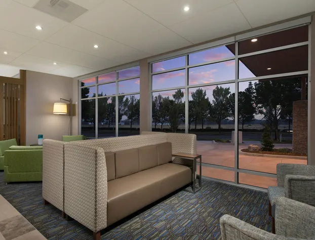 Holiday Inn Express & Suites Portland Airport - Cascade Stn by IHG hotel detail image 2