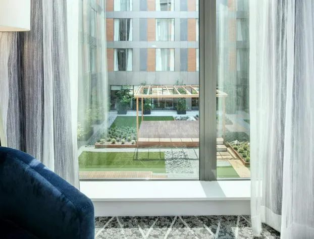 Hilton Garden Inn Seattle Bellevue Downtown, WA hotel detail image 3