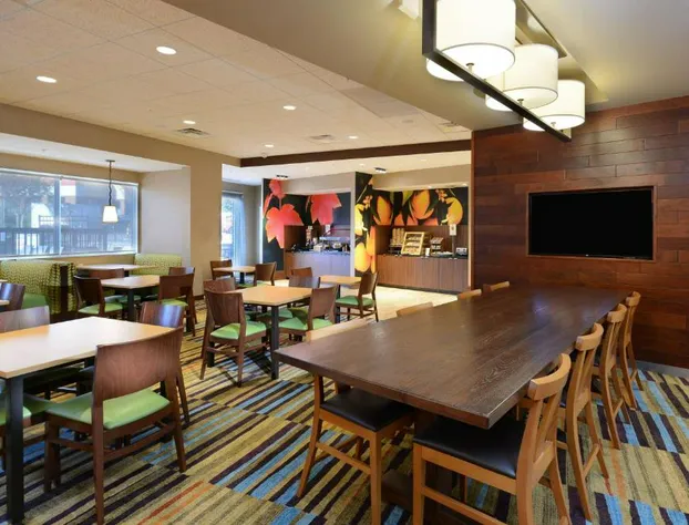 Fairfield Inn & Suites by Marriott Raleigh Capital Blvd./I-540 hotel detail image 2