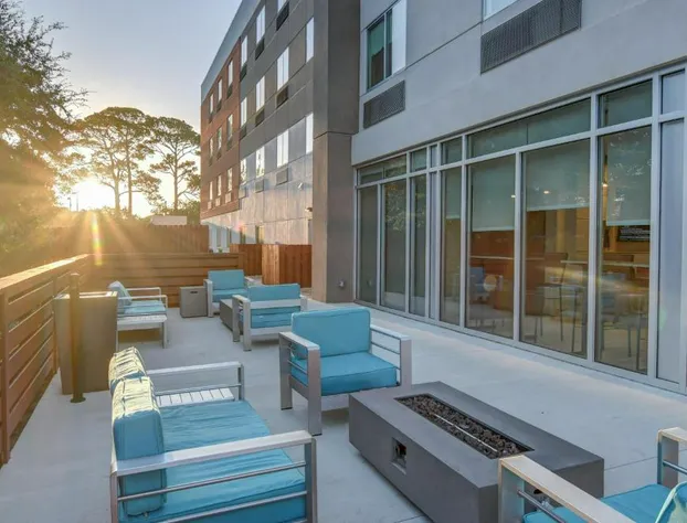 Holiday Inn Express Fort Walton Beach Central by IHG hotel detail image 1