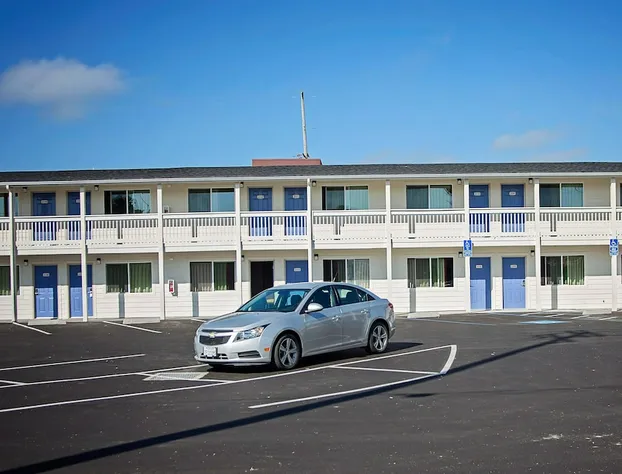 Motel 6-Crescent City, CA hotel detail image 1