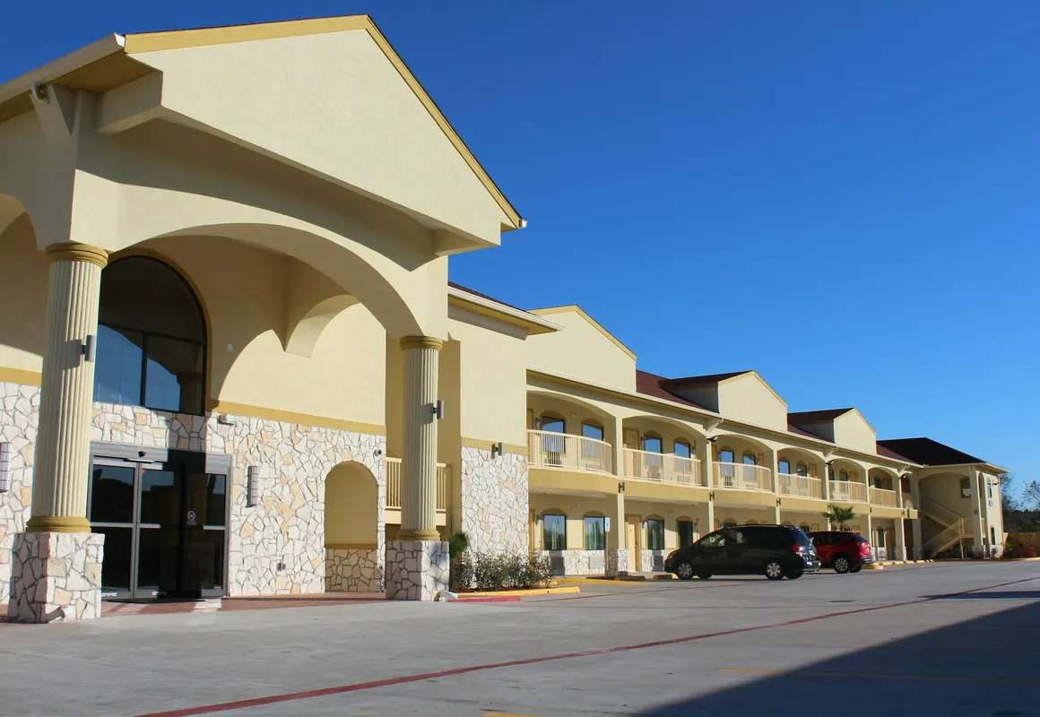 Express Inn & Suites - Bush Airport hotel hero