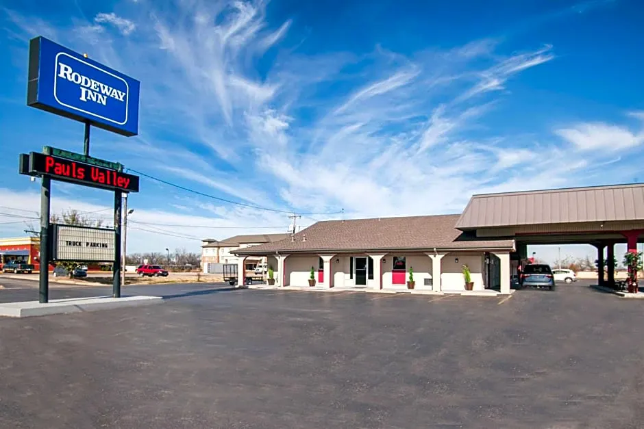 Rodeway Inn hotel hero