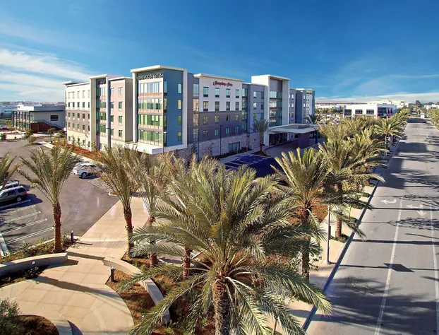 Hampton Inn Long Beach Airport hotel detail image 2