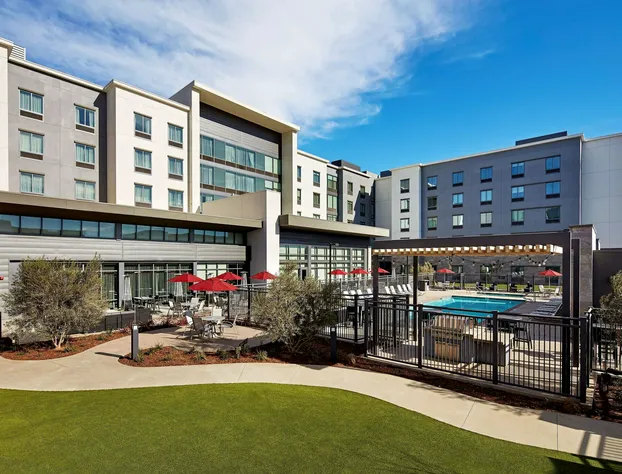 Hampton Inn Long Beach Airport hotel detail image 3