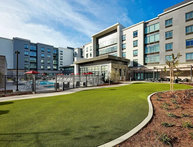 Hampton Inn Long Beach Airport hotel detail image 4