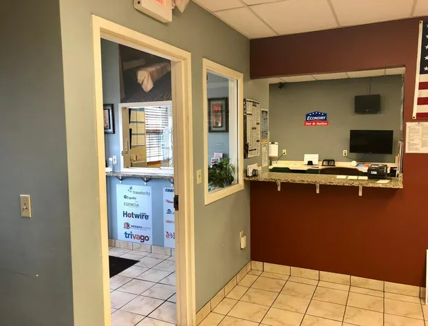 Economy Inn North Randall hotel detail image 2