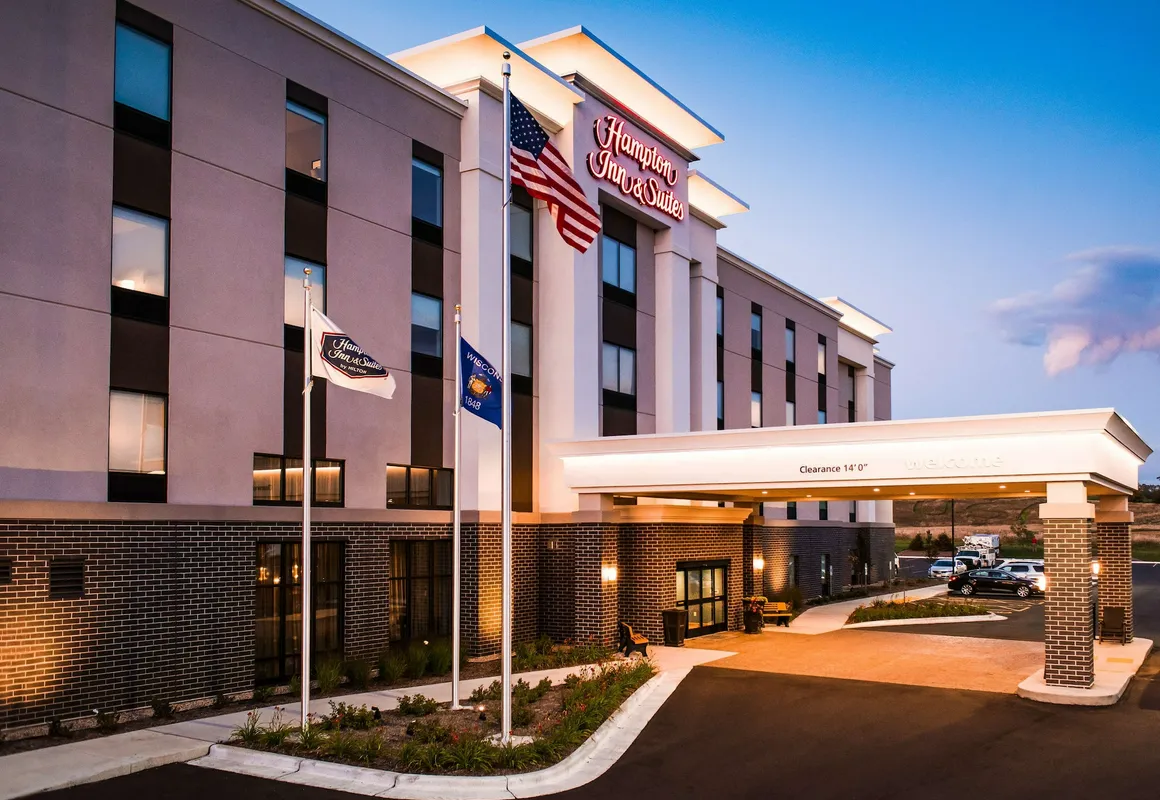 Hampton Inn & Suites at Wisconsin Dells Lake Delton hotel hero