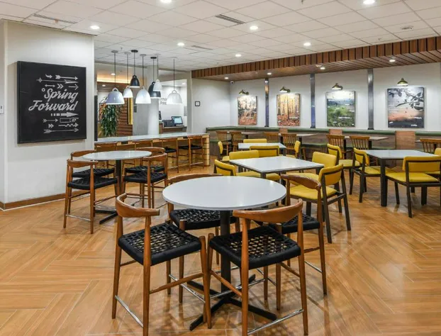 Fairfield Inn & Suites by Marriott Ontario Rancho Cucamonga hotel detail image 3