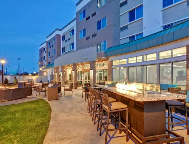 Courtyard by Marriott Long Island Islip/Courthouse Complex hotel detail image 1