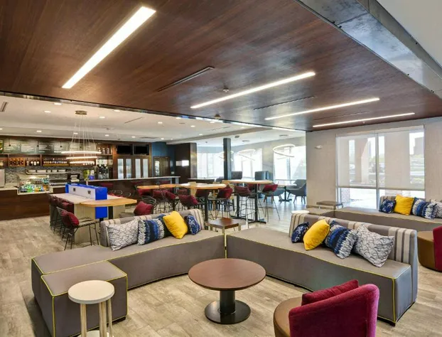 Courtyard by Marriott Long Island Islip/Courthouse Complex hotel detail image 4