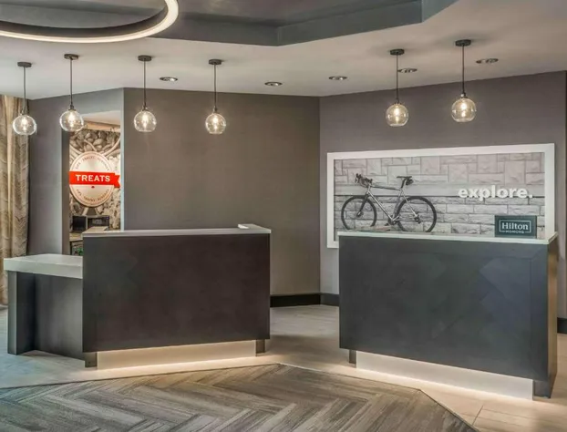 Hampton Inn & Suites Tallahassee Capitol - University hotel detail image 2