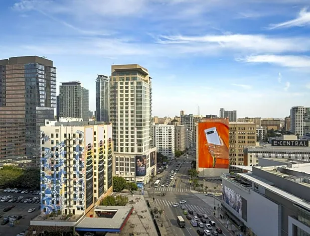 Courtyard Los Angeles L.A. LIVE hotel detail image 3