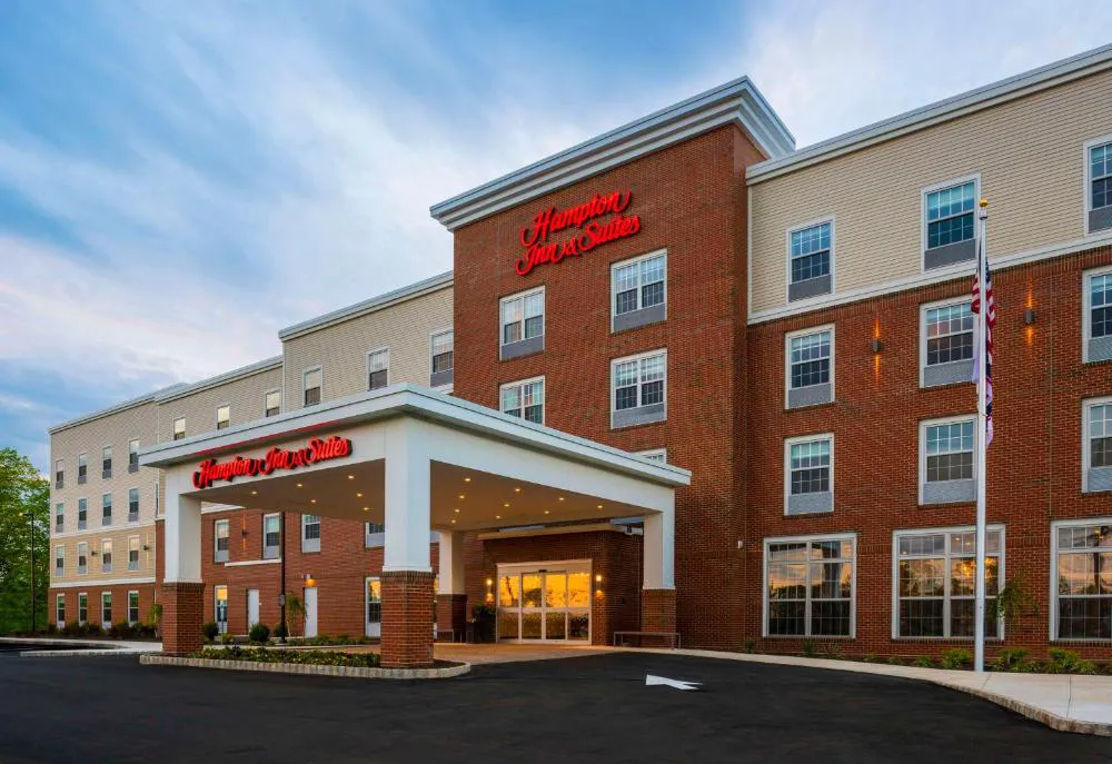 Hampton Inn & Suites Bridgewater hotel hero