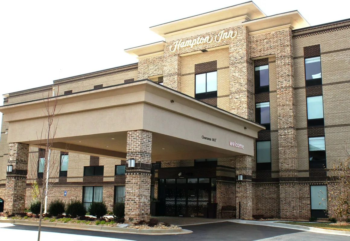 Hampton Inn by Hilton Forsyth hotel hero