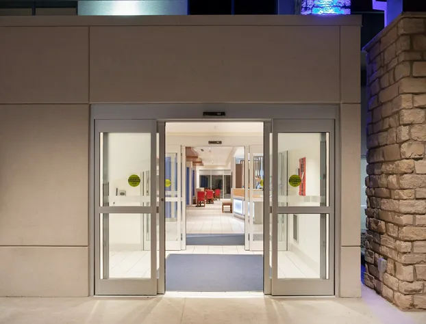 Holiday Inn Express & Suites Sterling by IHG hotel detail image 3