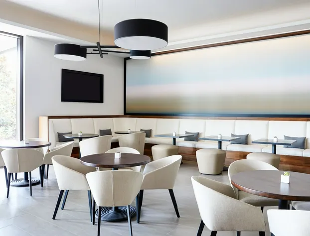 AC Hotel by Marriott Tampa Airport hotel detail image 4