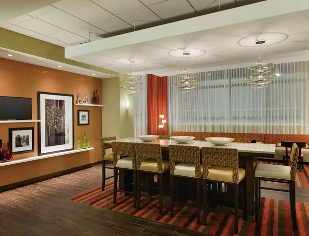 Hampton Inn St. Albans hotel detail image 2