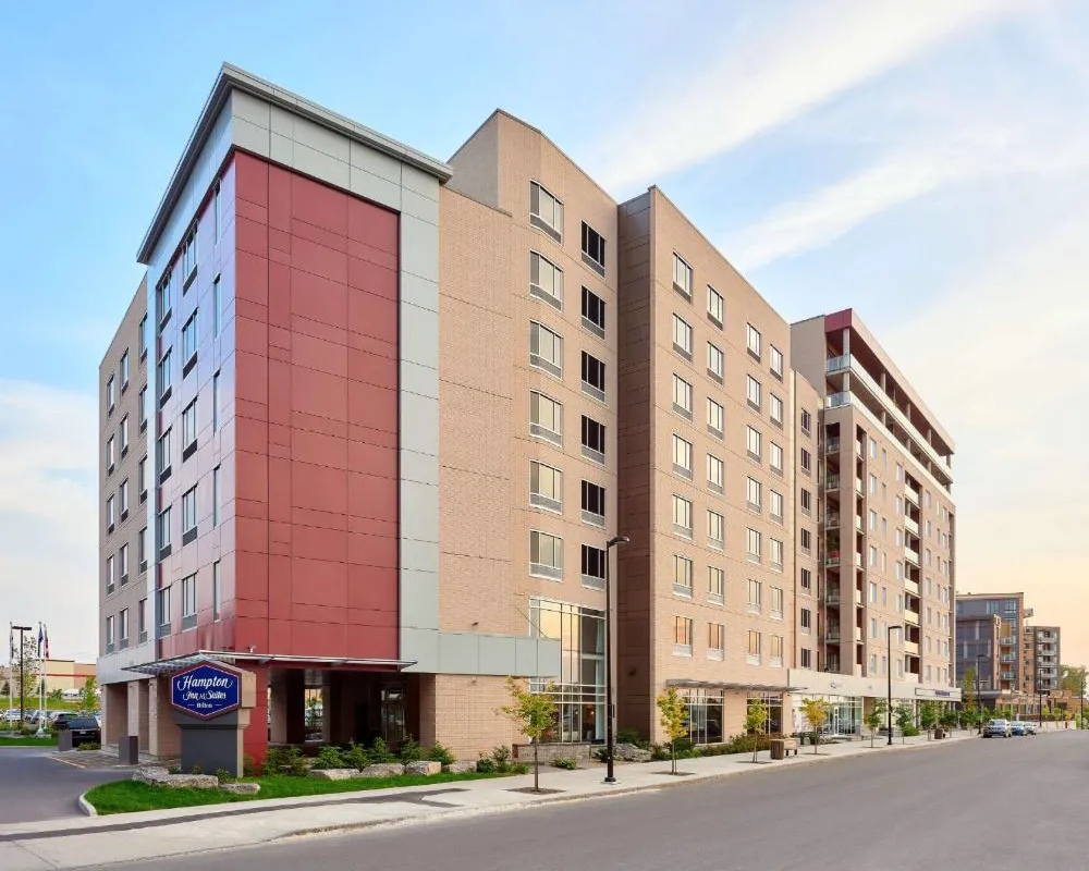 Hampton Inn & Suites by Hilton Quebec City Levis hotel hero