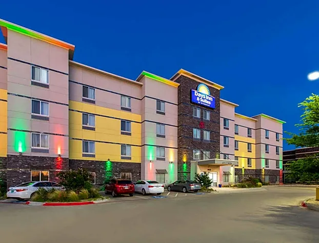 Days Inn & Suites by Wyndham Lubbock Medical Center hotel detail image 1