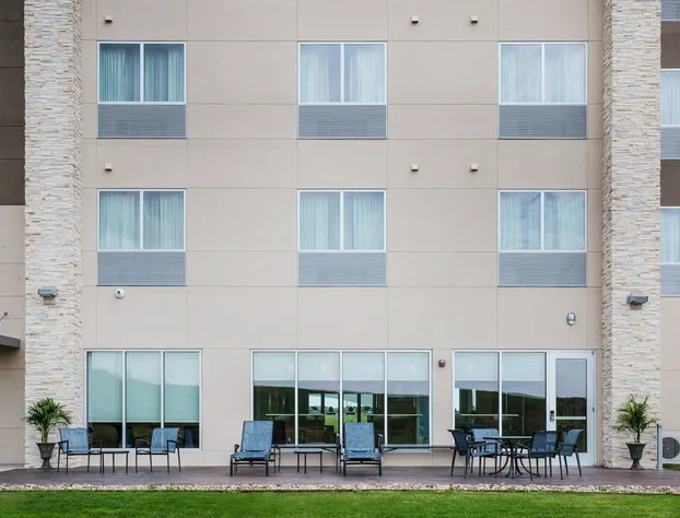 Holiday Inn Express & Suites Rapid City - Rushmore South by IHG hotel detail image 2