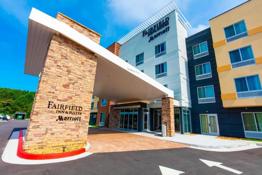 Fairfield Inn & Suites by Marriott Atlanta Woodstock hotel hero