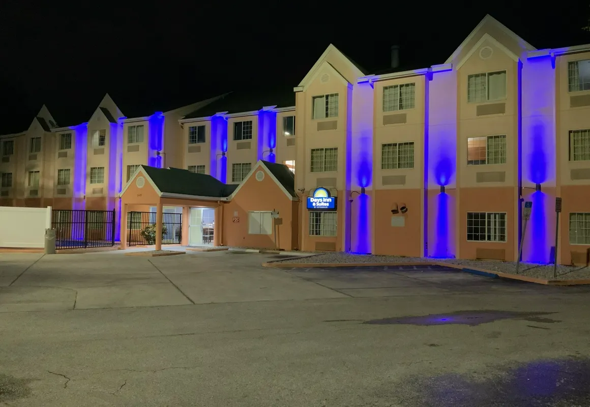 Days Inn & Suites by Wyndham Tampa/Raymond James Stadium hotel hero