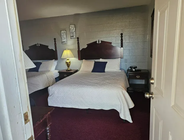 Knights Inn Fairview hotel detail image 4