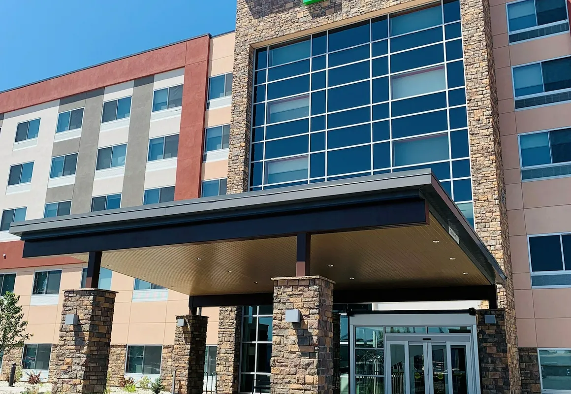 Holiday Inn Express & Suites Denver - Aurora Medical Campus by IHG hotel hero