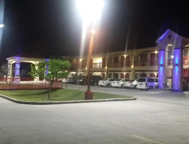 Americas Best Value Inn & Suites Houston NE hotel detail image 2