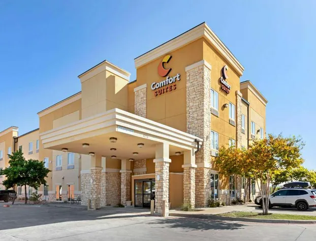 Comfort Suites West Dallas - Cockrell Hill hotel detail image 2