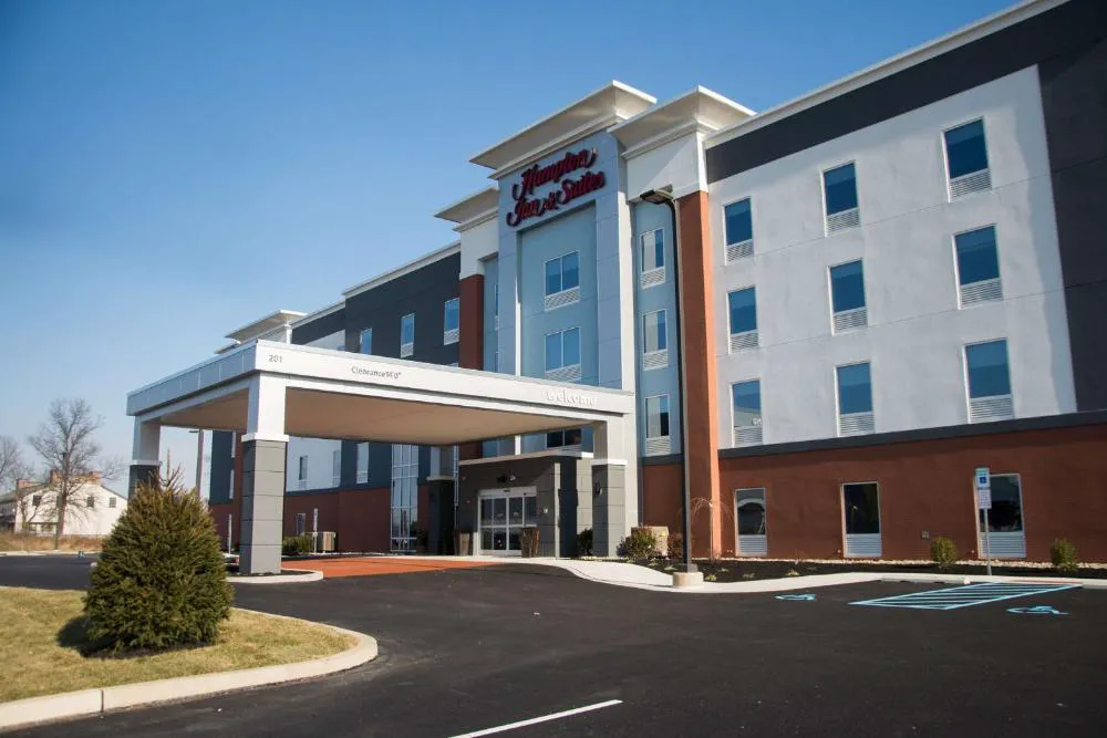 Hampton Inn & Suites by Hilton Warrington Horsham hotel hero