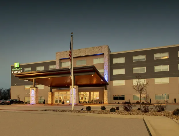 Holiday Inn Express & Suites Mount Vernon by IHG hotel detail image 1