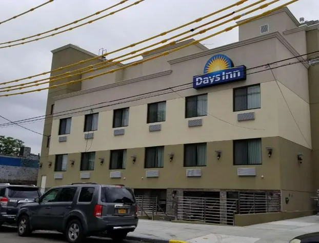 Days Inn by Wyndham Brooklyn Marine Park hotel detail image 3