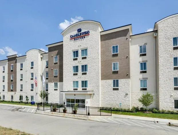 Candlewood Suites Dallas NW - Farmers Branch by IHG hotel detail image 2