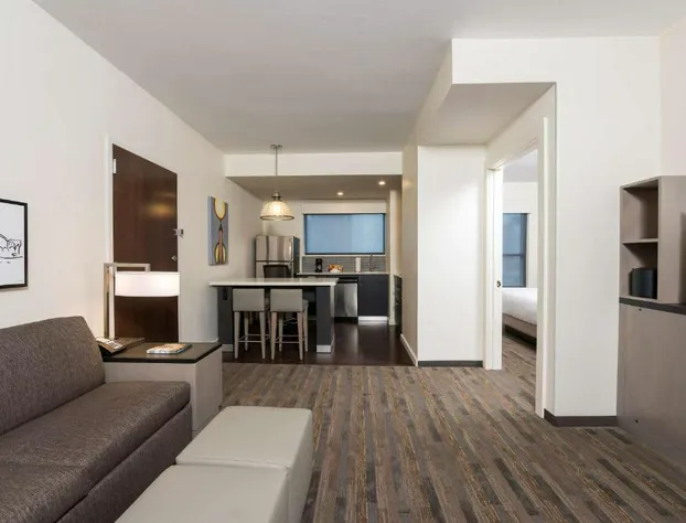 Hyatt House Austin/Downtown hotel detail image 4