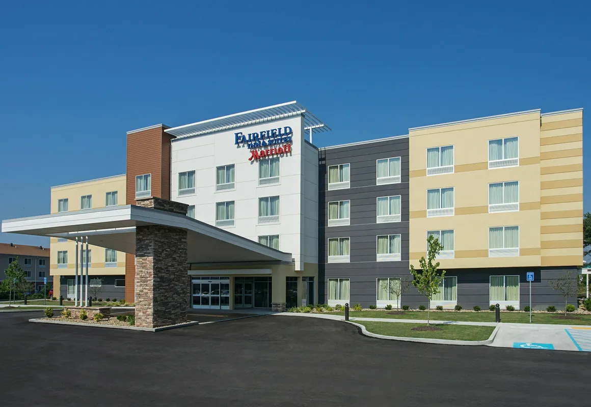 Fairfield Inn and Suites by Marriott Belle Vernon hotel hero