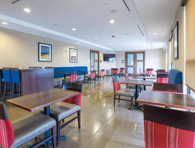 Comfort Suites Denver near Anschutz Medical Campus hotel detail image 3